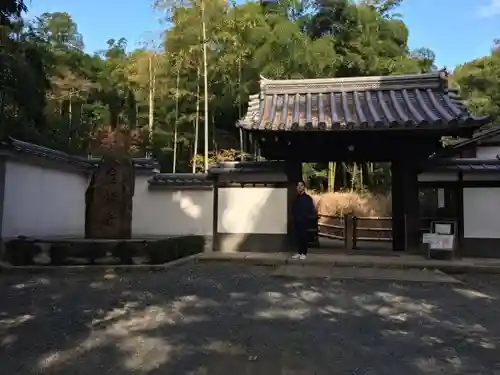 直指庵の山門・神門