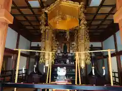 西光寺の本殿