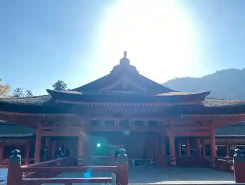 厳島神社の本殿