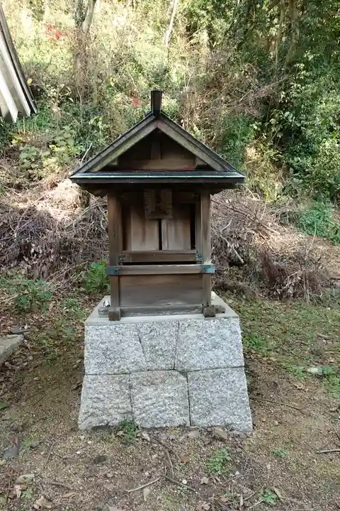 炬口八幡神社の末社・摂社