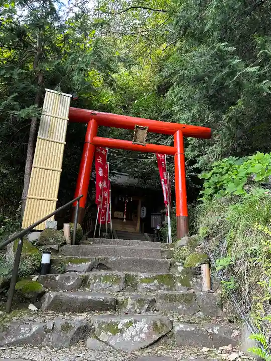玉簾神社(神奈川県)
