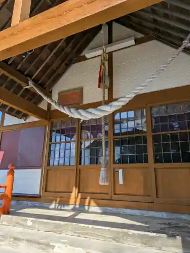 神山稲荷神社の{uncategorized: "未分類", other: "その他", undefined: "問題あり", building: "その他建物", grave: "お墓", sacred_gate: "鳥居", guardian: "狛犬", statue: "像", buddha: "仏像", history: "歴史", nature: "自然", garden: "庭園", animal: "動物", pagoda: "塔", temizu: "手水舎", mountain_gate: "山門・神門", sanctuary: "本殿・本堂", subordinate: "末社・摂社", art: "芸術", scenery: "景色", jizo: "地蔵", ema: "絵馬", goshuin: "御朱印", omikuji: "おみくじ", items: "授与品その他", amulet: "お守り", goshuincho: "御朱印帳", eats: "食事", festival: "お祭り", votive_dance: "神楽", shichigosan: "七五三参", wedding: "結婚式", experience: "体験その他", initially: "初詣", around: "周辺", anti_infection: "感染症対策"}