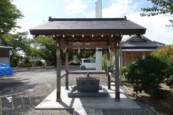市軸稲荷神社の手水舎