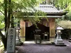 白鳥神社の本殿