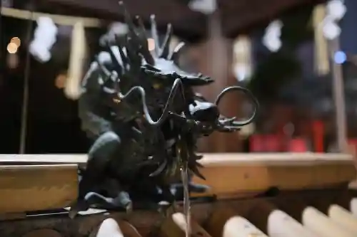 難波神社の手水舎