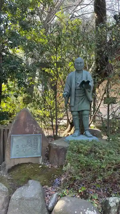 報徳二宮神社の{uncategorized: "未分類", other: "その他", undefined: "問題あり", building: "その他建物", grave: "お墓", sacred_gate: "鳥居", guardian: "狛犬", statue: "像", buddha: "仏像", history: "歴史", nature: "自然", garden: "庭園", animal: "動物", pagoda: "塔", temizu: "手水舎", mountain_gate: "山門・神門", sanctuary: "本殿・本堂", subordinate: "末社・摂社", art: "芸術", scenery: "景色", jizo: "地蔵", ema: "絵馬", goshuin: "御朱印", omikuji: "おみくじ", items: "授与品その他", amulet: "お守り", goshuincho: "御朱印帳", eats: "食事", festival: "お祭り", votive_dance: "神楽", shichigosan: "七五三参", wedding: "結婚式", experience: "体験その他", initially: "初詣", around: "周辺", anti_infection: "感染症対策"}