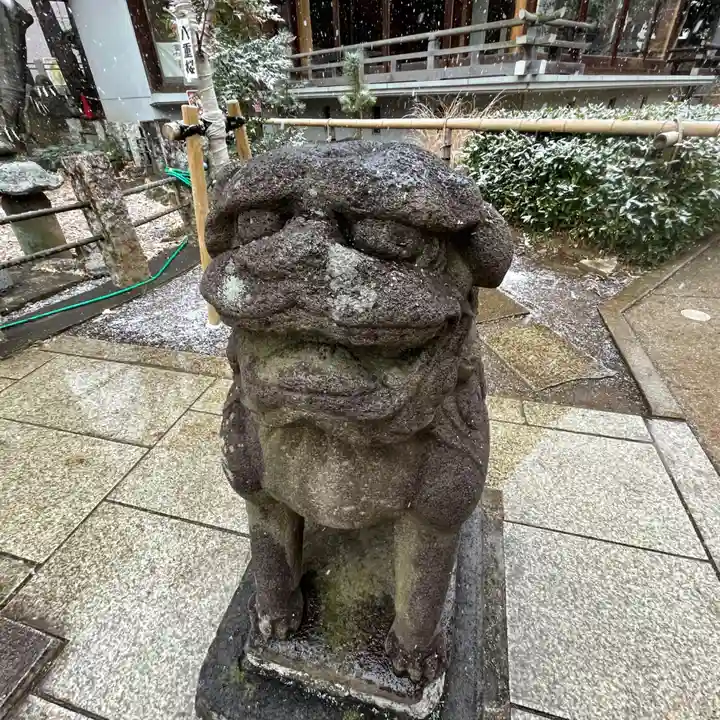 鳩森八幡神社の狛犬
