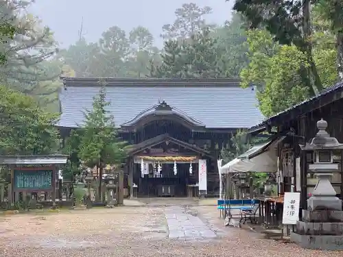 大和神社の本殿・本堂
