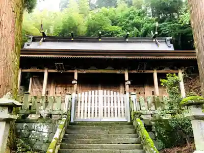 小国両神社の本殿・本堂