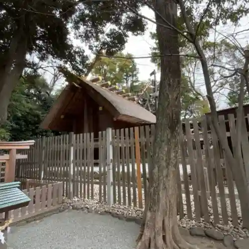 伊勢山皇大神宮の{uncategorized: "未分類", other: "その他", undefined: "問題あり", building: "その他建物", grave: "お墓", sacred_gate: "鳥居", guardian: "狛犬", statue: "像", buddha: "仏像", history: "歴史", nature: "自然", garden: "庭園", animal: "動物", pagoda: "塔", temizu: "手水舎", mountain_gate: "山門・神門", sanctuary: "本殿・本堂", subordinate: "末社・摂社", art: "芸術", scenery: "景色", jizo: "地蔵", ema: "絵馬", goshuin: "御朱印", omikuji: "おみくじ", items: "授与品その他", amulet: "お守り", goshuincho: "御朱印帳", eats: "食事", festival: "お祭り", votive_dance: "神楽", shichigosan: "七五三参", wedding: "結婚式", experience: "体験その他", initially: "初詣", around: "周辺", anti_infection: "感染症対策"}