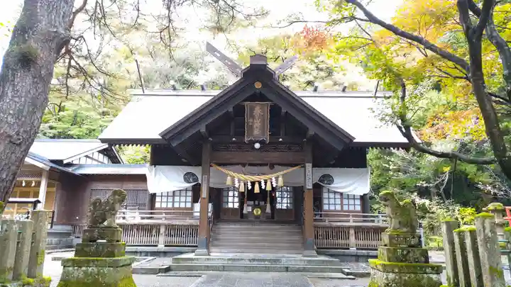 春日山神社の本殿・本堂