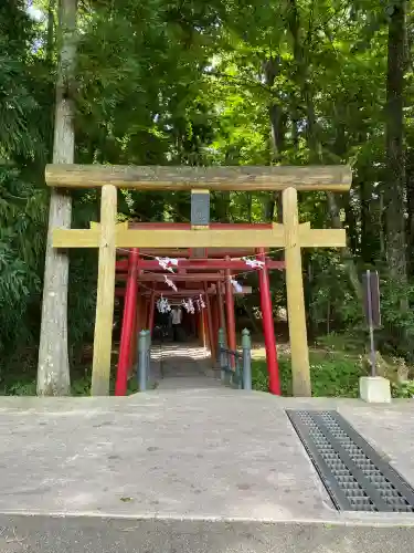 新屋山神社(山梨県)