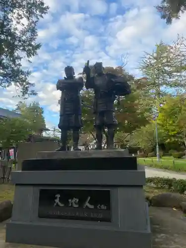 上杉神社の像