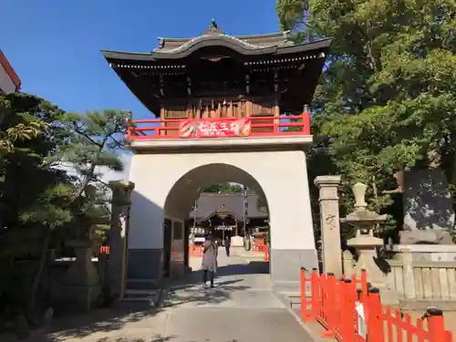 荒井神社の山門・神門