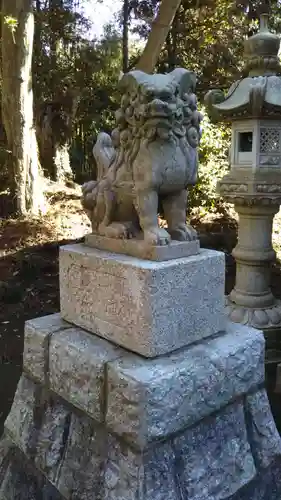 神明雷神社の狛犬