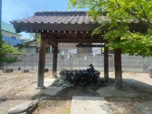 總宮神社の{uncategorized: "未分類", other: "その他", undefined: "問題あり", building: "その他建物", grave: "お墓", sacred_gate: "鳥居", guardian: "狛犬", statue: "像", buddha: "仏像", history: "歴史", nature: "自然", garden: "庭園", animal: "動物", pagoda: "塔", temizu: "手水舎", mountain_gate: "山門・神門", sanctuary: "本殿・本堂", subordinate: "末社・摂社", art: "芸術", scenery: "景色", jizo: "地蔵", ema: "絵馬", goshuin: "御朱印", omikuji: "おみくじ", items: "授与品その他", amulet: "お守り", goshuincho: "御朱印帳", eats: "食事", festival: "お祭り", votive_dance: "神楽", shichigosan: "七五三参", wedding: "結婚式", experience: "体験その他", initially: "初詣", around: "周辺", anti_infection: "感染症対策"}
