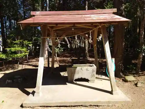 椿ノ海　水神社の手水舎