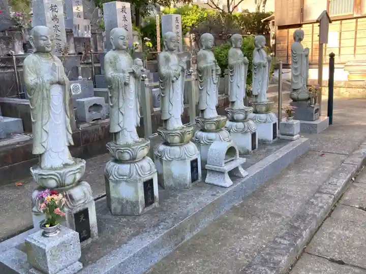 玉泉寺の地蔵