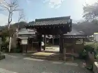 實相寺(実相寺)の{uncategorized: "未分類", other: "その他", undefined: "問題あり", building: "その他建物", grave: "お墓", sacred_gate: "鳥居", guardian: "狛犬", statue: "像", buddha: "仏像", history: "歴史", nature: "自然", garden: "庭園", animal: "動物", pagoda: "塔", temizu: "手水舎", mountain_gate: "山門・神門", sanctuary: "本殿・本堂", subordinate: "末社・摂社", art: "芸術", scenery: "景色", jizo: "地蔵", ema: "絵馬", goshuin: "御朱印", omikuji: "おみくじ", items: "授与品その他", amulet: "お守り", goshuincho: "御朱印帳", eats: "食事", festival: "お祭り", votive_dance: "神楽", shichigosan: "七五三参", wedding: "結婚式", experience: "体験その他", initially: "初詣", around: "周辺", anti_infection: "感染症対策"}