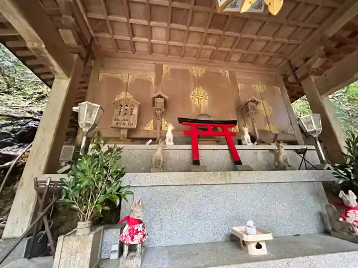 満願滝弁財天(大阪府)