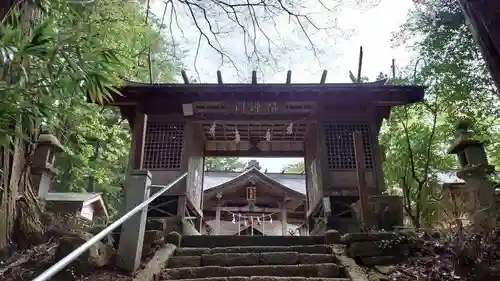 王宮伊豆神社の山門