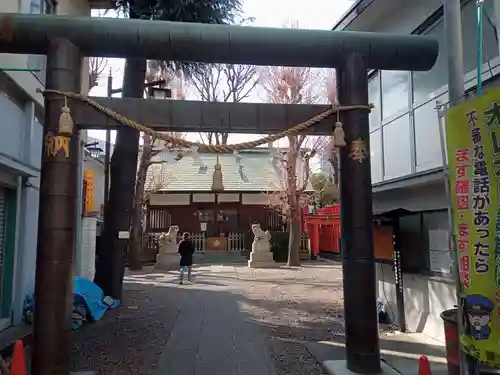 諏訪神社の鳥居