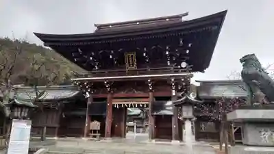 宮地嶽神社の山門・神門