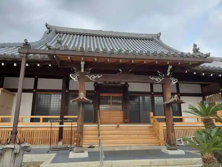 願故寺の本殿・本堂