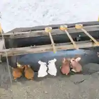 彌彦神社 (伊夜日子神社)の手水舎