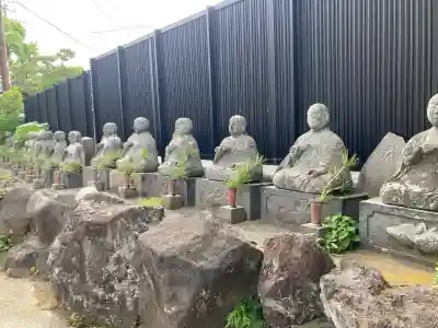 密蔵寺の{uncategorized: "未分類", other: "その他", undefined: "問題あり", building: "その他建物", grave: "お墓", sacred_gate: "鳥居", guardian: "狛犬", statue: "像", buddha: "仏像", history: "歴史", nature: "自然", garden: "庭園", animal: "動物", pagoda: "塔", temizu: "手水舎", mountain_gate: "山門・神門", sanctuary: "本殿・本堂", subordinate: "末社・摂社", art: "芸術", scenery: "景色", jizo: "地蔵", ema: "絵馬", goshuin: "御朱印", omikuji: "おみくじ", items: "授与品その他", amulet: "お守り", goshuincho: "御朱印帳", eats: "食事", festival: "お祭り", votive_dance: "神楽", shichigosan: "七五三参", wedding: "結婚式", experience: "体験その他", initially: "初詣", around: "周辺", anti_infection: "感染症対策"}