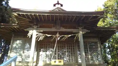 諏訪神社の本殿・本堂