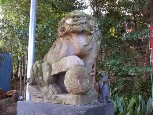 大稲荷神社の狛犬