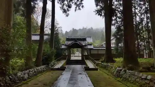 立山寺の山門・神門