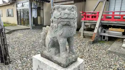 苫前神社の狛犬