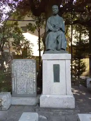自由が丘熊野神社の像
