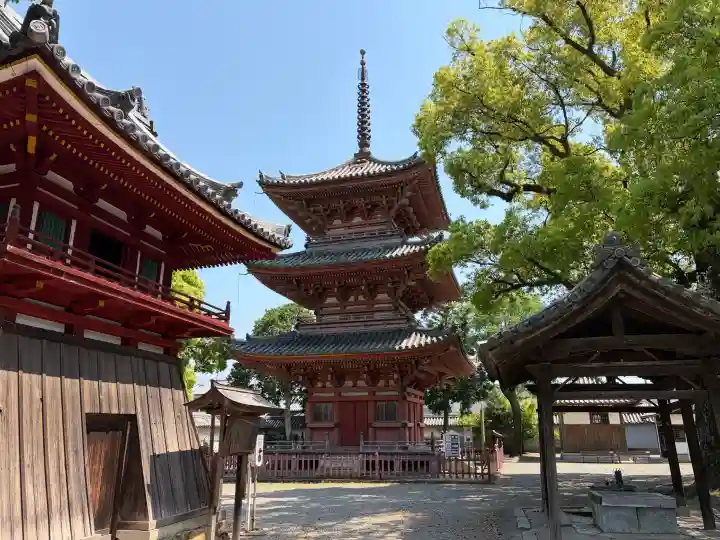 斑鳩寺の{uncategorized: "未分類", other: "その他", undefined: "問題あり", building: "その他建物", grave: "お墓", sacred_gate: "鳥居", guardian: "狛犬", statue: "像", buddha: "仏像", history: "歴史", nature: "自然", garden: "庭園", animal: "動物", pagoda: "塔", temizu: "手水舎", mountain_gate: "山門・神門", sanctuary: "本殿・本堂", subordinate: "末社・摂社", art: "芸術", scenery: "景色", jizo: "地蔵", ema: "絵馬", goshuin: "御朱印", omikuji: "おみくじ", items: "授与品その他", amulet: "お守り", goshuincho: "御朱印帳", eats: "食事", festival: "お祭り", votive_dance: "神楽", shichigosan: "七五三参", wedding: "結婚式", experience: "体験その他", initially: "初詣", around: "周辺", anti_infection: "感染症対策"}