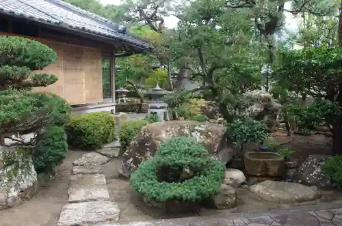 青荘山松佑寺の庭園