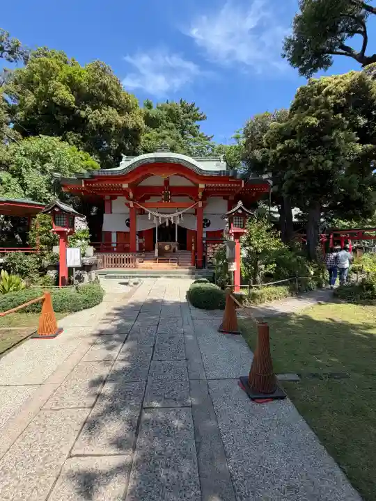 自由が丘熊野神社の{uncategorized: "未分類", other: "その他", undefined: "問題あり", building: "その他建物", grave: "お墓", sacred_gate: "鳥居", guardian: "狛犬", statue: "像", buddha: "仏像", history: "歴史", nature: "自然", garden: "庭園", animal: "動物", pagoda: "塔", temizu: "手水舎", mountain_gate: "山門・神門", sanctuary: "本殿・本堂", subordinate: "末社・摂社", art: "芸術", scenery: "景色", jizo: "地蔵", ema: "絵馬", goshuin: "御朱印", omikuji: "おみくじ", items: "授与品その他", amulet: "お守り", goshuincho: "御朱印帳", eats: "食事", festival: "お祭り", votive_dance: "神楽", shichigosan: "七五三参", wedding: "結婚式", experience: "体験その他", initially: "初詣", around: "周辺", anti_infection: "感染症対策"}