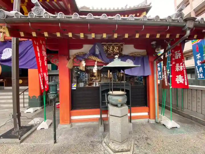 成田山 萬福院の本殿・本堂