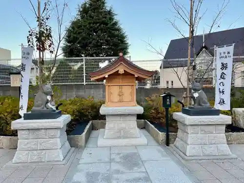 駒込妙義神社の末社