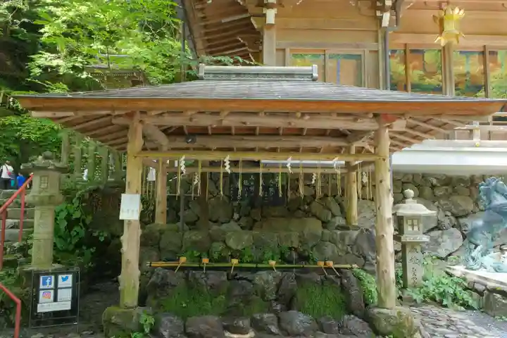 貴船神社の手水舎