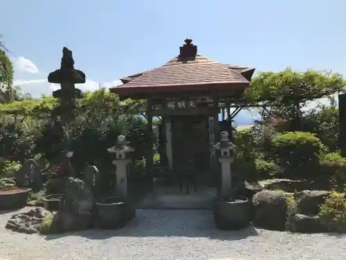 野坂寺の末社