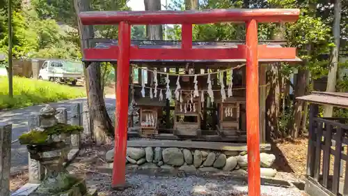 神明社の末社・摂社
