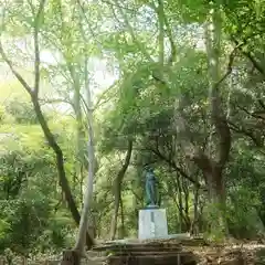 篠ｹ谷神社の像