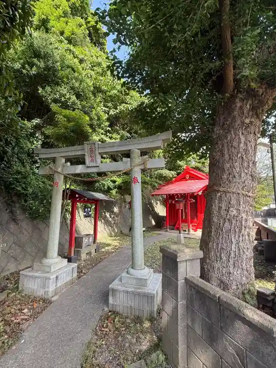 芝守稲荷神社の{uncategorized: "未分類", other: "その他", undefined: "問題あり", building: "その他建物", grave: "お墓", sacred_gate: "鳥居", guardian: "狛犬", statue: "像", buddha: "仏像", history: "歴史", nature: "自然", garden: "庭園", animal: "動物", pagoda: "塔", temizu: "手水舎", mountain_gate: "山門・神門", sanctuary: "本殿・本堂", subordinate: "末社・摂社", art: "芸術", scenery: "景色", jizo: "地蔵", ema: "絵馬", goshuin: "御朱印", omikuji: "おみくじ", items: "授与品その他", amulet: "お守り", goshuincho: "御朱印帳", eats: "食事", festival: "お祭り", votive_dance: "神楽", shichigosan: "七五三参", wedding: "結婚式", experience: "体験その他", initially: "初詣", around: "周辺", anti_infection: "感染症対策"}