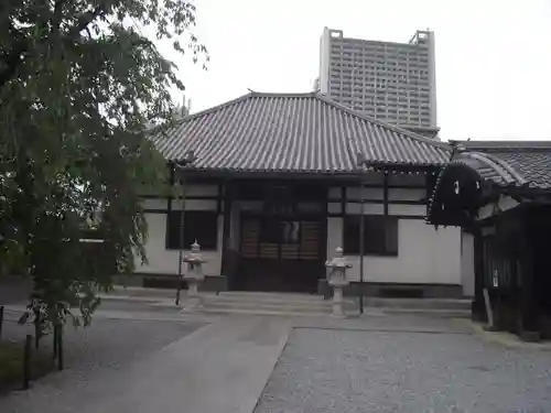 法泉寺の本殿・本堂