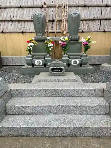 西雲寺の{uncategorized: "未分類", other: "その他", undefined: "問題あり", building: "その他建物", grave: "お墓", sacred_gate: "鳥居", guardian: "狛犬", statue: "像", buddha: "仏像", history: "歴史", nature: "自然", garden: "庭園", animal: "動物", pagoda: "塔", temizu: "手水舎", mountain_gate: "山門・神門", sanctuary: "本殿・本堂", subordinate: "末社・摂社", art: "芸術", scenery: "景色", jizo: "地蔵", ema: "絵馬", goshuin: "御朱印", omikuji: "おみくじ", items: "授与品その他", amulet: "お守り", goshuincho: "御朱印帳", eats: "食事", festival: "お祭り", votive_dance: "神楽", shichigosan: "七五三参", wedding: "結婚式", experience: "体験その他", initially: "初詣", around: "周辺", anti_infection: "感染症対策"}
