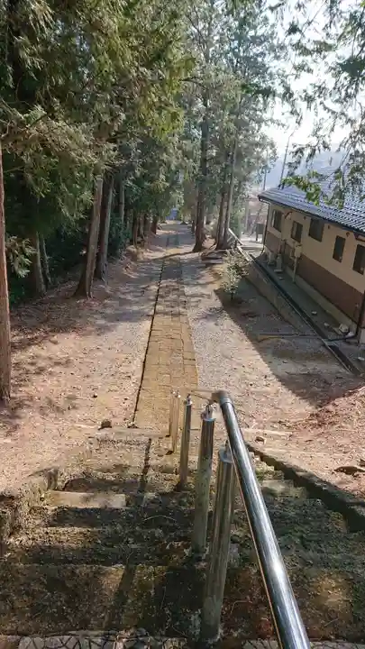 露垂根神社のその他建物