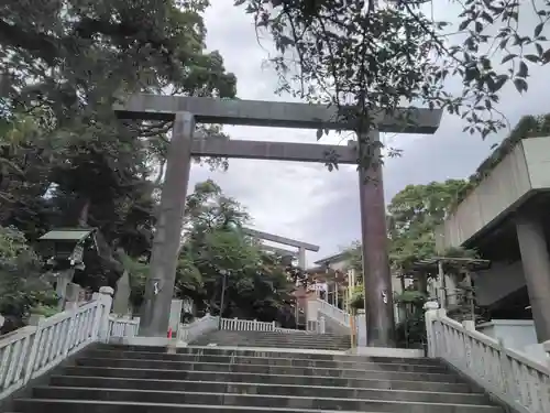 伊勢山皇大神宮の鳥居