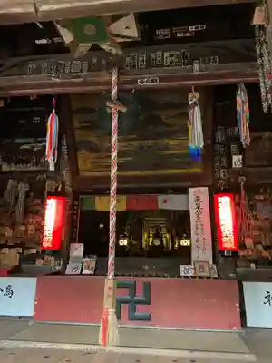 目の霊山　油山寺の本殿・本堂